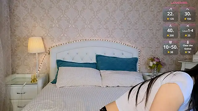 Kaia Sunshine Mia online show from 10/05/25, 07:07