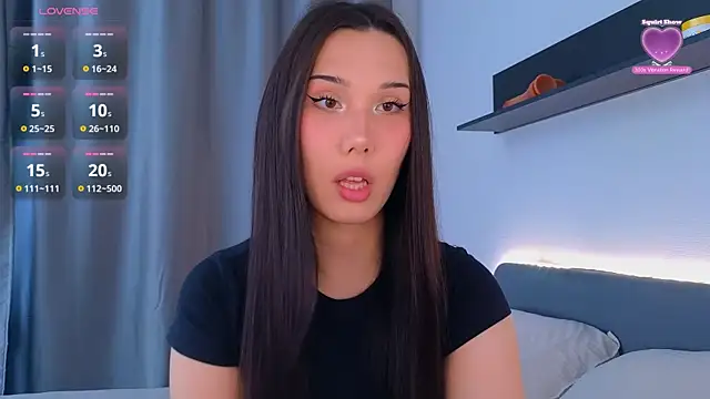 Snapshot of Kaia_Sunshine_Mia chatting on 06/19/26, 02:32 Kaia Sunshine Mia online show from 06/19/26, 02:32