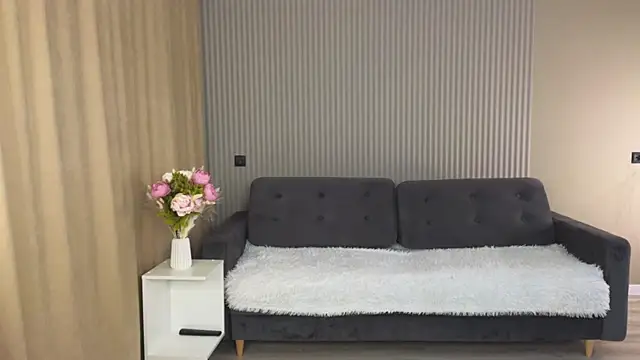 sofia  home online show from 10/29/25, 04:09