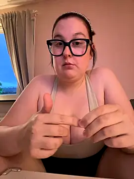 Misssmilf online show from 10/02/25, 04:47