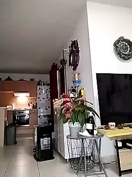 Snapshot of SoDi_Love chatting on 12/30/24, 01:04 SoDi Love online show from 12/30/24, 01:04