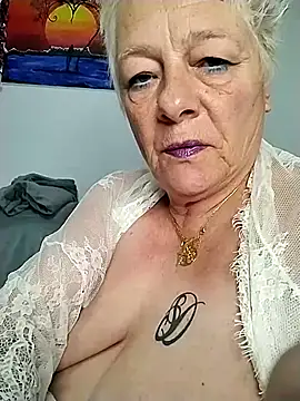 Snapshot of SoDi_Love chatting on 03/17/25, 05:56 SoDi Love online show from 03/17/25, 05:56