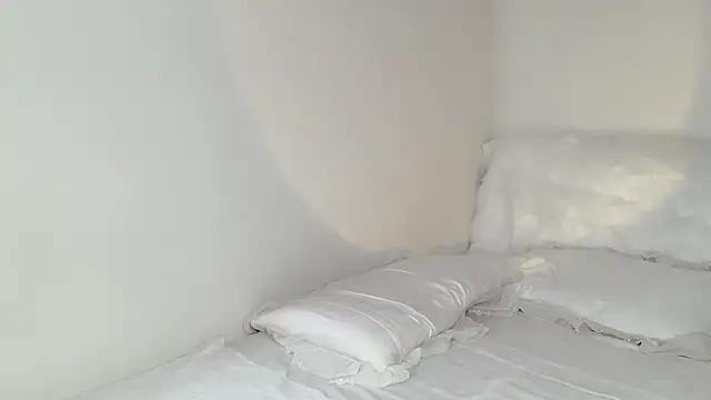 Snapshot of _Poya_ chatting on 09/09/25, 06:40  Poya  online show from 09/09/25, 06:40