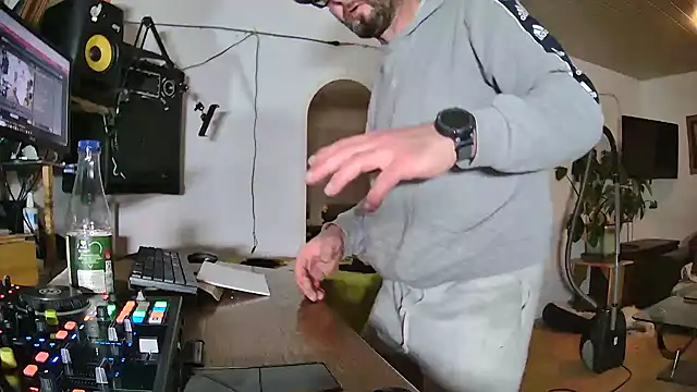 rosaeichel online show from 02/06/26, 11:19