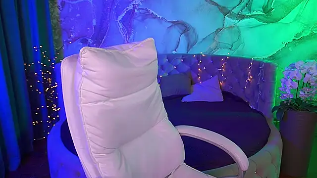 CoolTatis online show from 09/30/25, 06:51