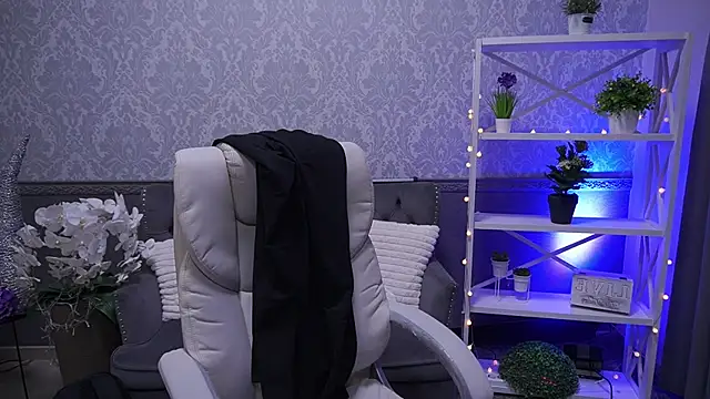 CoolTatis online show from 03/08/26, 07:34