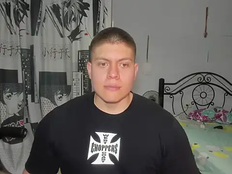 Snapshot of regan_jhonso chatting on 03/17/26, 06:39 regan jhonso online show from 03/17/26, 06:39
