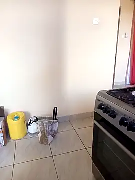 zainabsmile online show from 04/13/26, 10:10