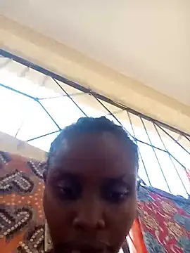 Snapshot of zainabsmile chatting on 05/23/26, 02:43 zainabsmile online show from 05/23/26, 02:43