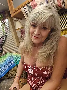 Snapshot of annika_lately chatting on 07/08/26, 03:55 annika lately online show from 07/08/26, 03:55