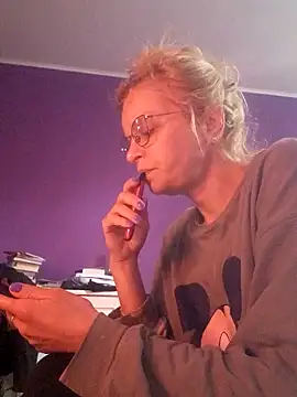 BritneyHudson online show from 03/01/26, 06:48