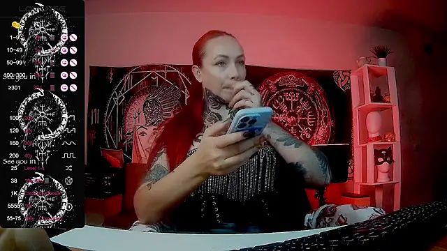 Snapshot of miss_jenna_lovee chatting on 10/15/25, 01:28 miss jenna lovee online show from 10/15/25, 01:28