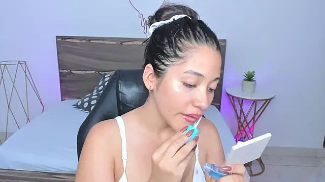 Snapshot of ivette_bocelly chatting on 02/01/25, 10:34 ivette bocelly online show from 02/01/25, 10:34
