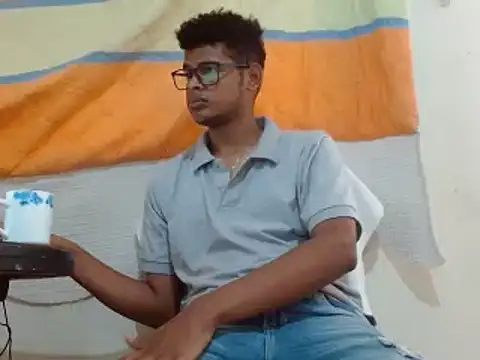 boylittle19cm online show from 02/25/25, 03:38