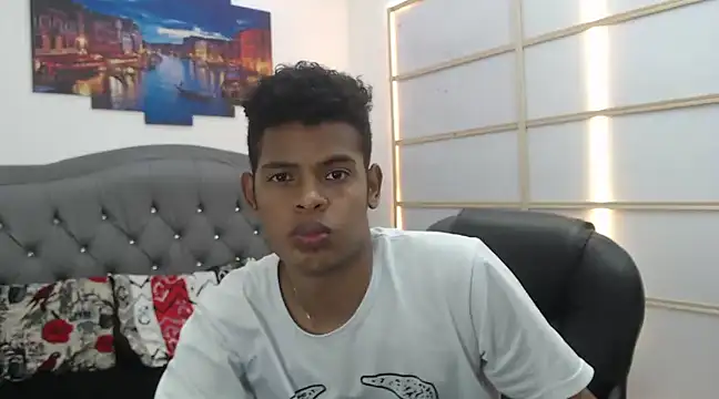 boylittle19cm online show from 03/02/25, 04:42