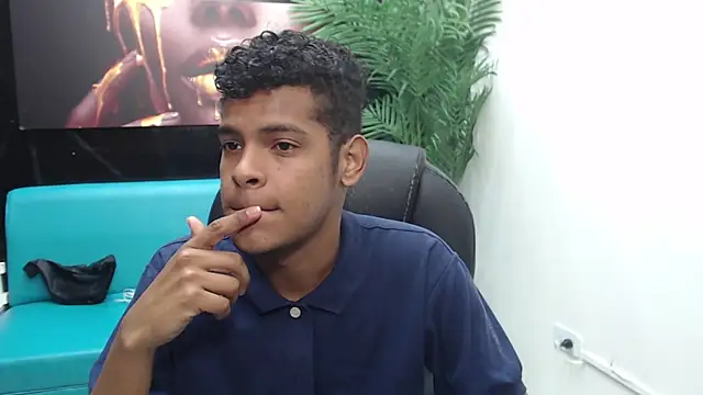 boylittle19cm online show from 03/09/25, 12:31