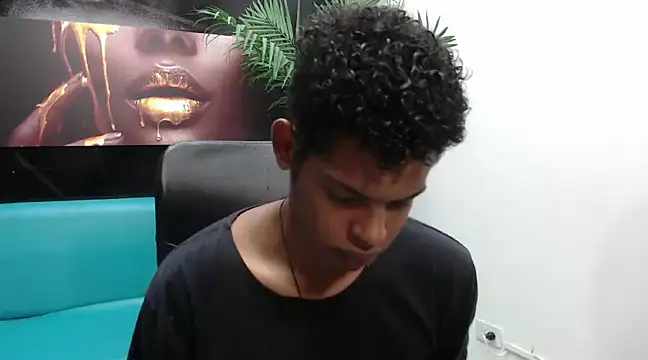 boylittle19cm online show from 03/21/25, 12:17