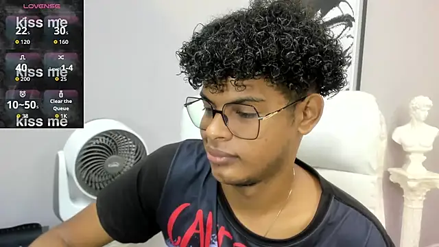 boylittle19cm online show from 11/29/25, 12:52