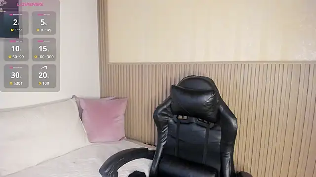 summer night  online show from 10/04/25, 12:47