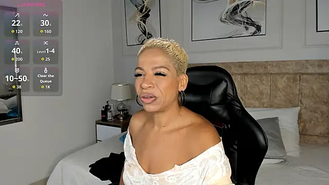 summer night  online show from 12/18/25, 11:38