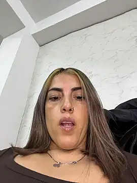 IsisLoveyes  online show from 01/05/26, 06:22