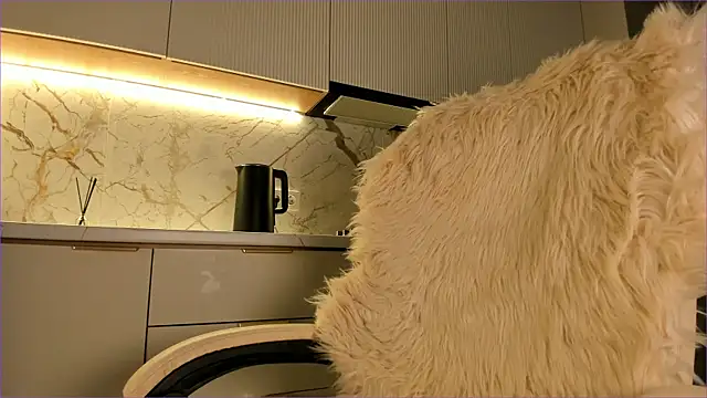 Snapshot of sally_009 chatting on 01/28/25, 12:22 sally 009 online show from 01/28/25, 12:22