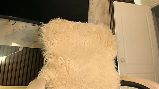 Snapshot of sally_009 chatting on 09/25/25, 02:10 sally 009 online show from 09/25/25, 02:10