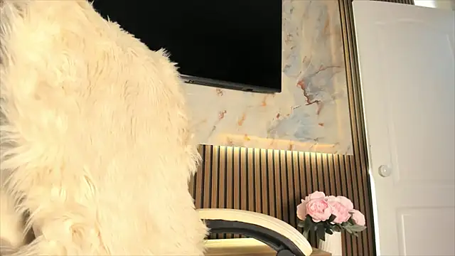 Snapshot of sally_009 chatting on 09/27/25, 12:43 sally 009 online show from 09/27/25, 12:43