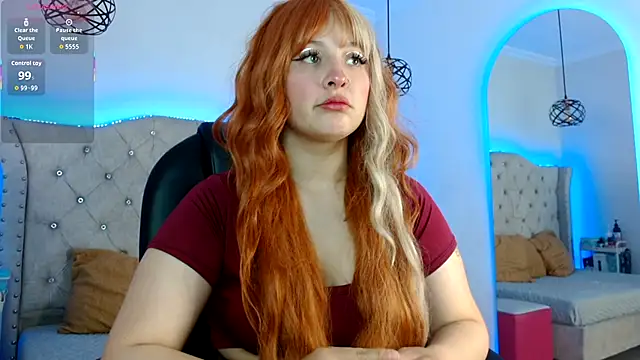 Charlotte Jones   online show from 12/15/25, 11:36