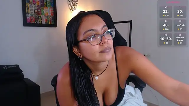 Snapshot of Rachell__420 chatting on 06/19/26, 05:28 Rachell 420 online show from 06/19/26, 05:28