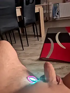 Szeltolo001 online show from 03/31/26, 10:43