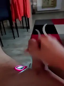 Szeltolo001 online show from 04/03/26, 01:47