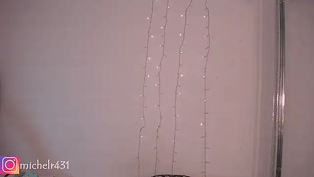 Snapshot of Mia__reys chatting on 01/11/25, 11:12 Mia reys online show from 01/11/25, 11:12