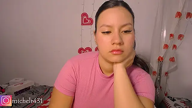 Snapshot of Mia__reys chatting on 03/08/25, 10:32 Mia reys online show from 03/08/25, 10:32