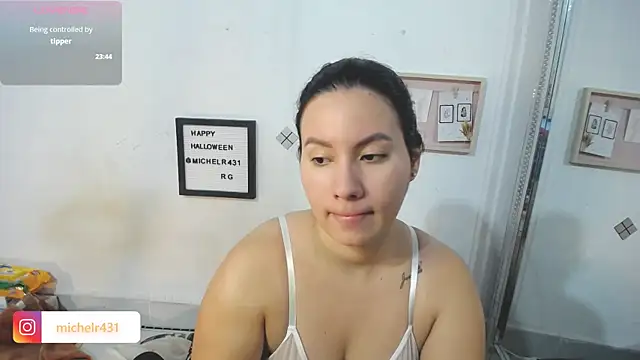 Snapshot of Mia__reys chatting on 11/18/25, 11:36 Mia reys online show from 11/18/25, 11:36