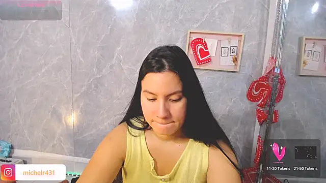 Snapshot of Mia__reys chatting on 02/25/26, 12:26 Mia reys online show from 02/25/26, 12:26