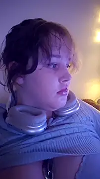 Snapshot of Kitty-Souffle chatting on 01/08/26, 11:45 Kitty-Souffle online show from 01/08/26, 11:45