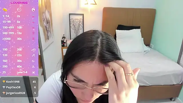 delilaquinn online show from 12/17/24, 07:50