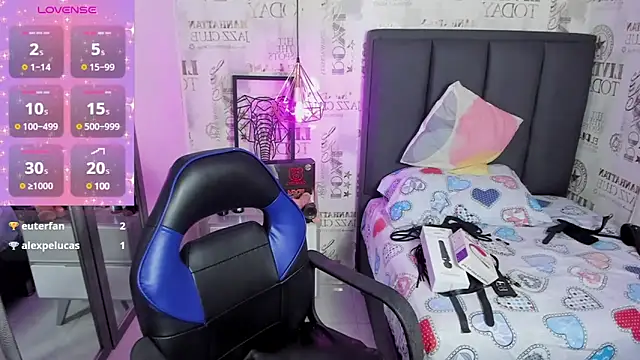 delilaquinn online show from 02/15/25, 07:06