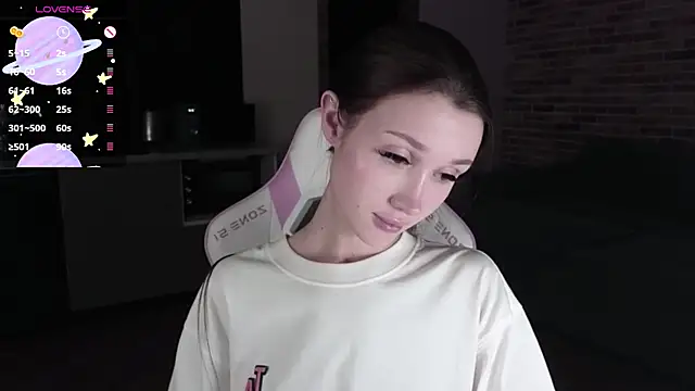 sweetiebones online show from 02/14/25, 01:18