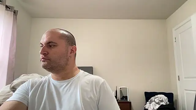 SluggishChase99 online show from 04/01/26, 01:41