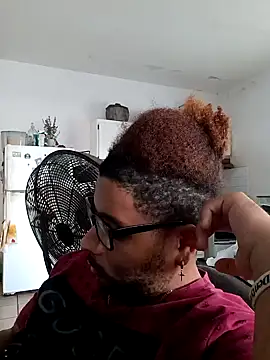 Snapshot of Dj-yefri-pauta chatting on 02/07/25, 08:53 Dj-yefri-pauta online show from 02/07/25, 08:53