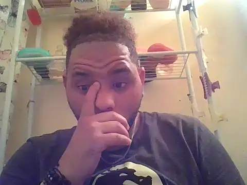 Snapshot of Dj-yefri-pauta chatting on 04/22/26, 02:47 Dj-yefri-pauta online show from 04/22/26, 02:47