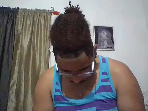Snapshot of Dj-yefri-pauta chatting on 05/29/26, 11:03 Dj-yefri-pauta online show from 05/29/26, 11:03
