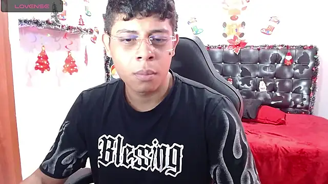 Wiiliam 20 online show from 12/16/24, 03:32