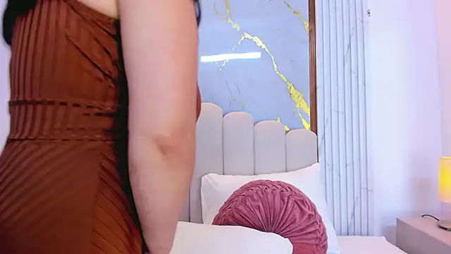 dahianthompson online show from 10/15/25, 08:31