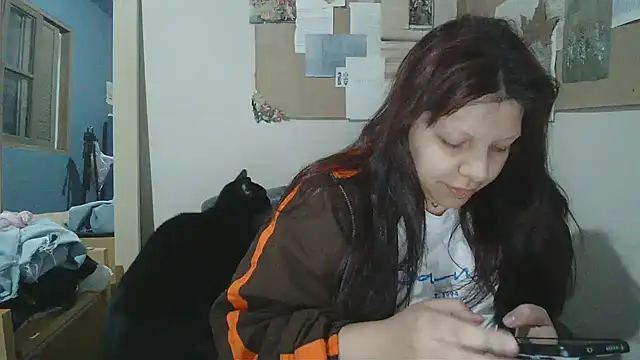 Snapshot of bbyedarling chatting on 10/22/25, 01:06 bbyedarling online show from 10/22/25, 01:06