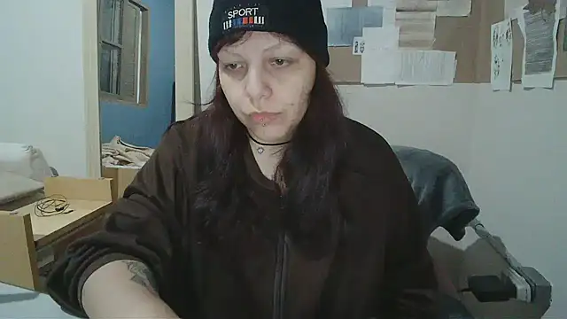 Snapshot of bbyedarling chatting on 10/31/25, 01:50 bbyedarling online show from 10/31/25, 01:50