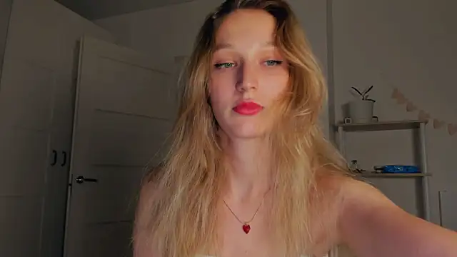  Lora Palmer online show from 09/08/25, 07:57