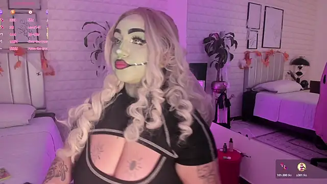 bella-green online show from 10/24/25, 07:10